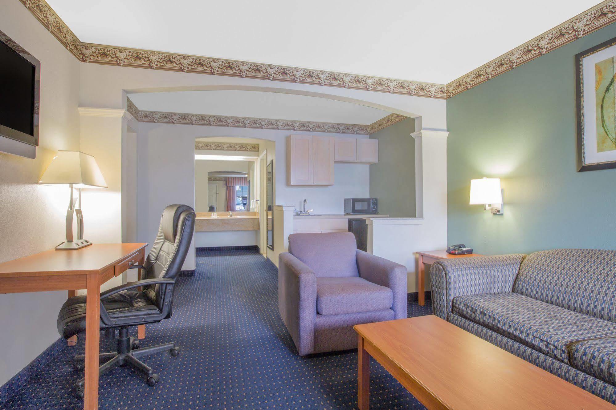Days Inn By Wyndham Nacogdoches/Sfa University/Downtown Exteriör bild